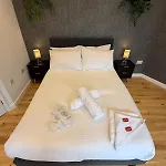 アパート Luxury ブリストル